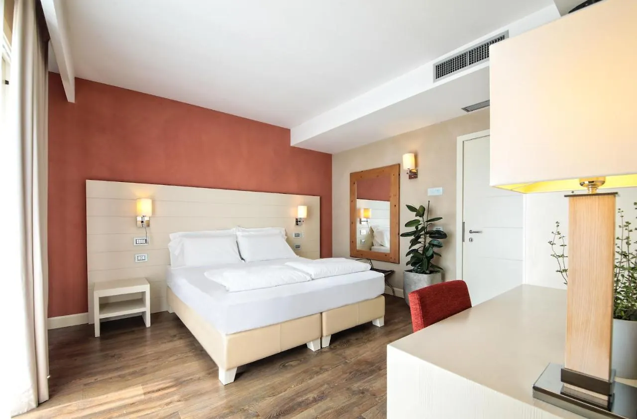 H2O Rooms Moniga del Garda Bed & Breakfast