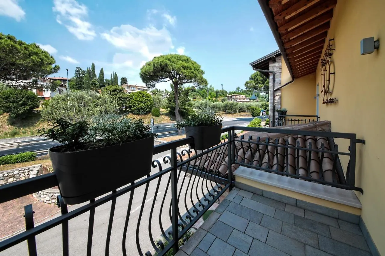 Bed & Breakfast H2O Rooms Moniga del Garda Italien