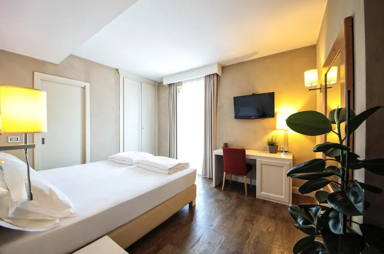 H2O Rooms Moniga del Garda Italien